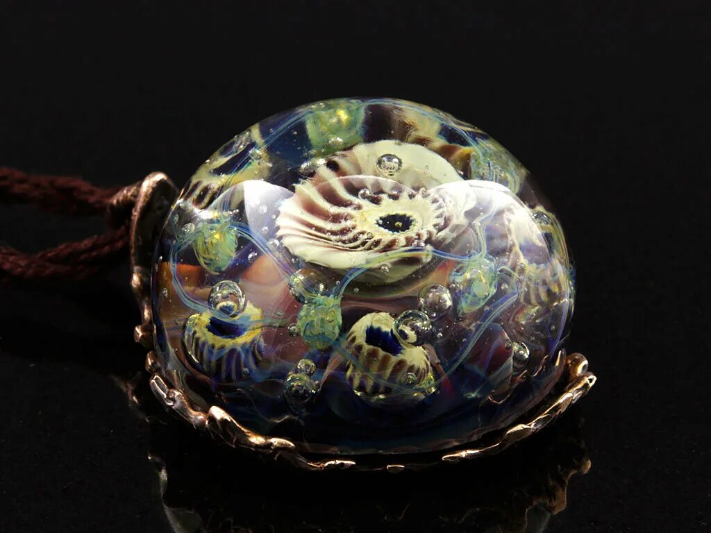 Лэмпворк мастер класс для начинающих. Лэмпворк украшения. Розочки лэмпворк. Украшения из стекла lampwork. Лэмпворк.