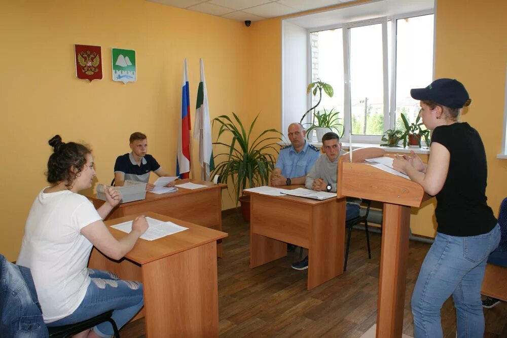 судьи междуреченска. ельмеева ольга анатольевна судья. работники мирового суда. городской суд. междуреченск люди.