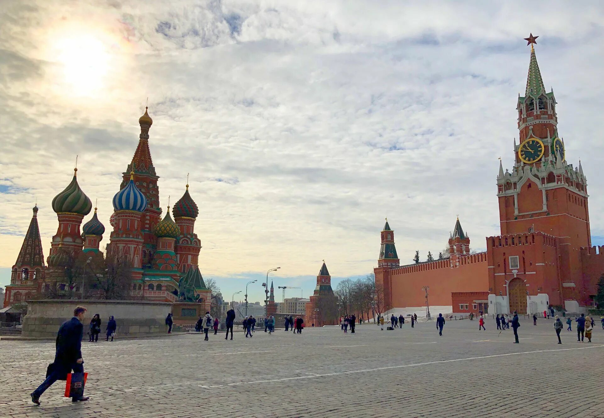 Московский Кремль и красная площадь, Москва. Москва Кремль красная площадь. Москва 21 век красная площадь. Москва 2000 красная площадь.