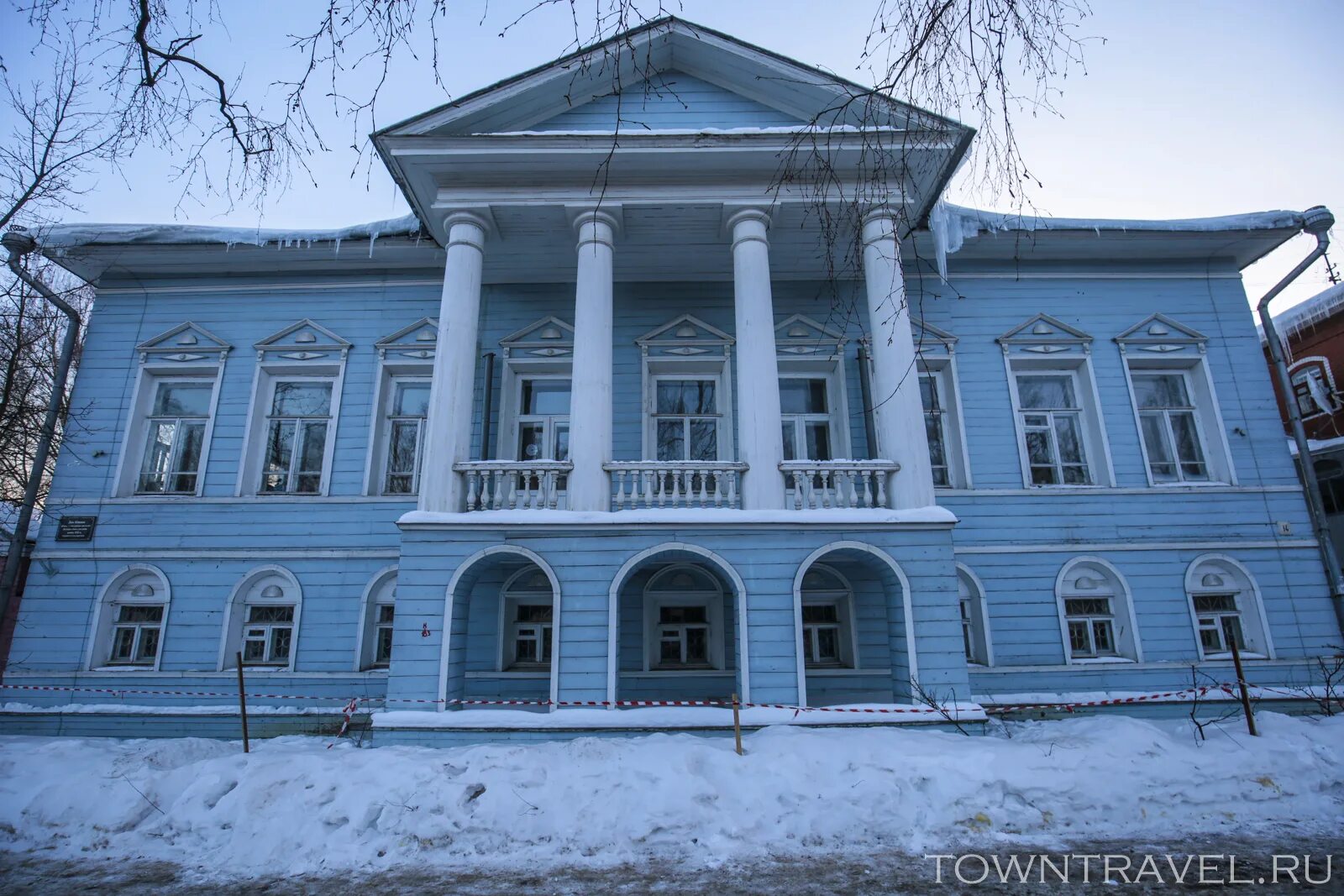 Дом купца витушечникова в вологде. Дом купца юшина. Усадьба несвойское вологда. Ялуторовск дом купчихи мясниковой. Маяковского 11 вологда.