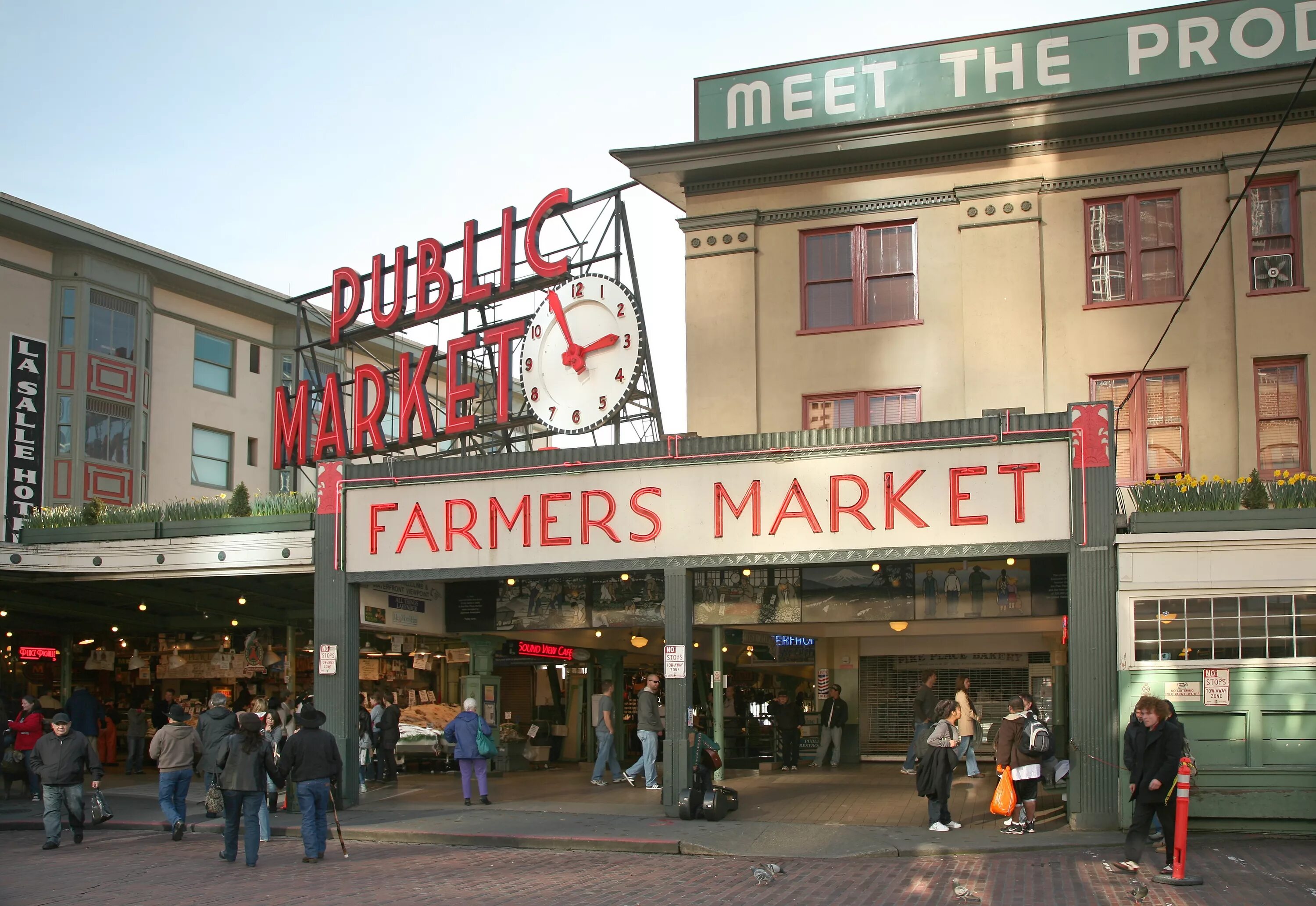 Плейс каком. Пайк-плейс-маркет. рынок пайк плейс. pike place market, сиэтл, сша. pike place market в сиэтле.