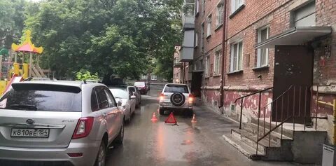 Ребенок сбитый во дворе
