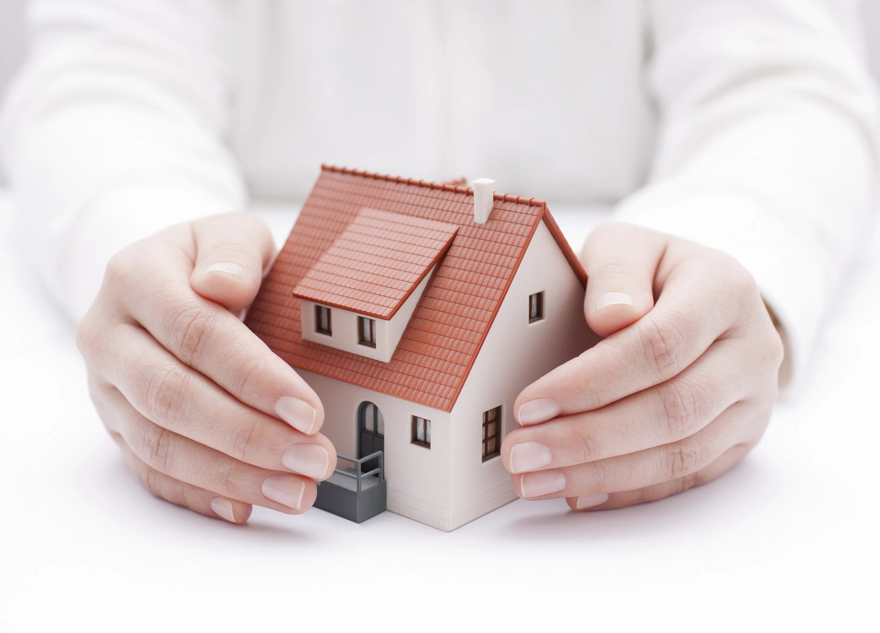 Страхование домов. Сделки с недвижимостью. Обременение жилого помещения
