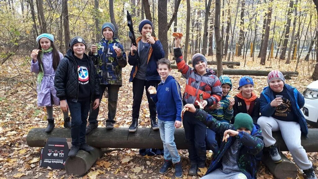 Лазертаг в парке. Лазертаг в Екатеринбурге парк Победы. Пэйнтлэнд парк деревня Сорокино. Лазертаг в парке Победы Екатеринбург. Парк Патриот Тула лазертаг.