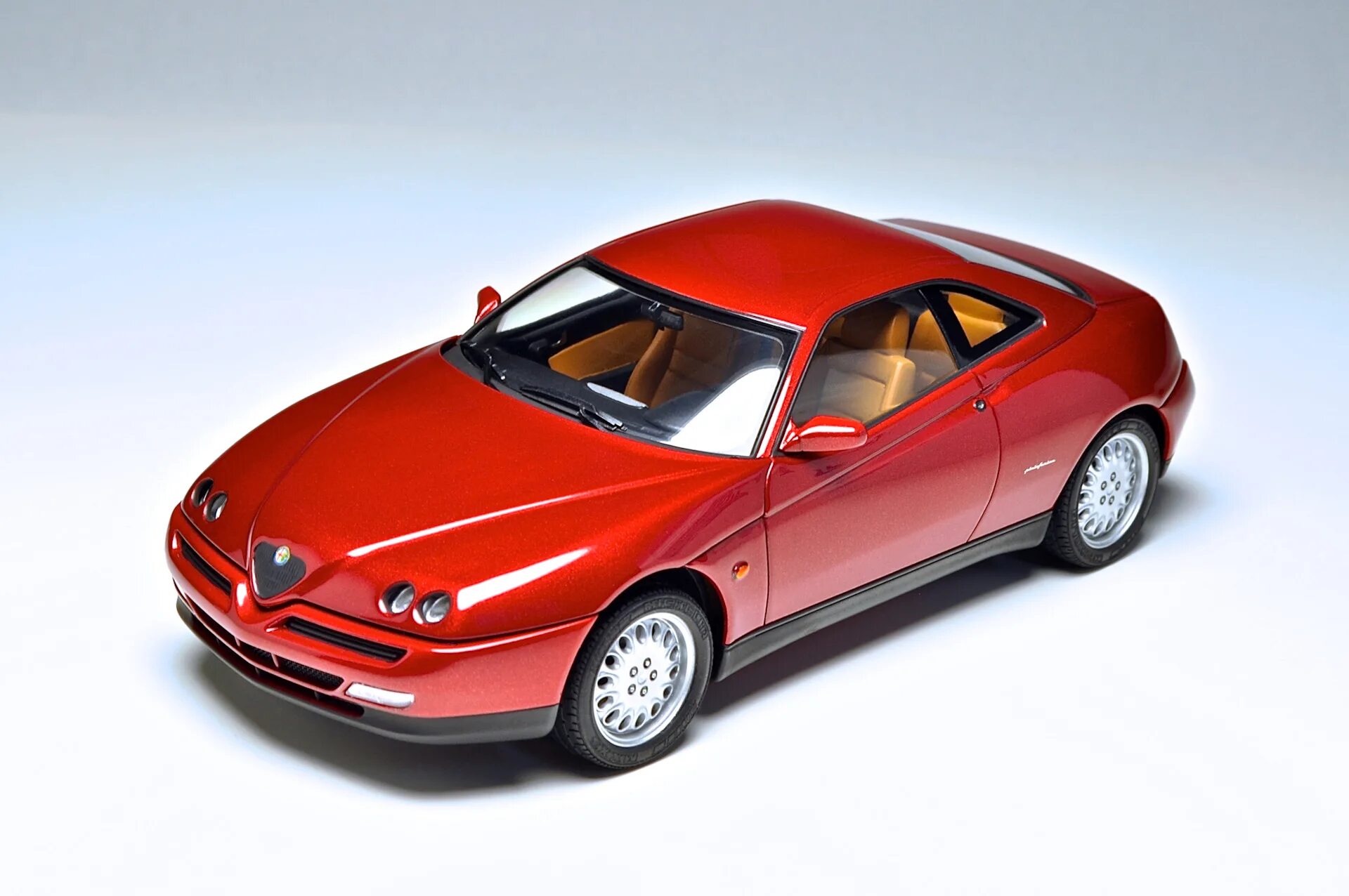 V 1 43. Alfa Romeo GTV 1/43. Alfa Romeo 1/24. Alfa Romeo GTV 1996. Альфа Ромео GTV.