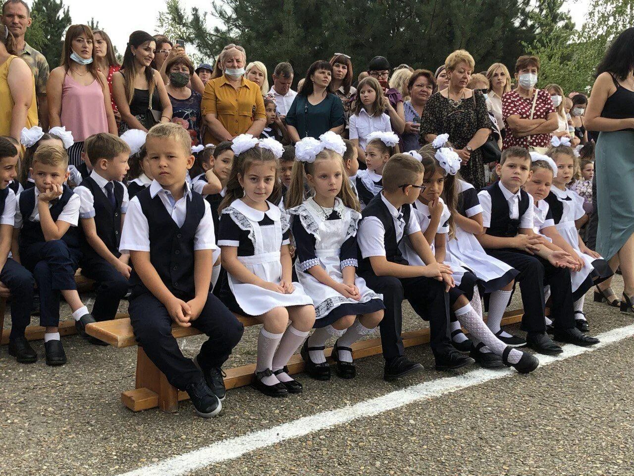 Школа 1 в новотитаровской. Школа 1 новотитаровская. Школа номер 1 новотитаровская. Школа 2024. Станица новотитаровская школа 29.