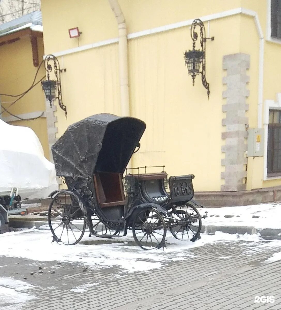 Карета в санкт петербурге. Кованая карета. карета в петербурге. чумная карета в спб. памятник чумная карета в спб.