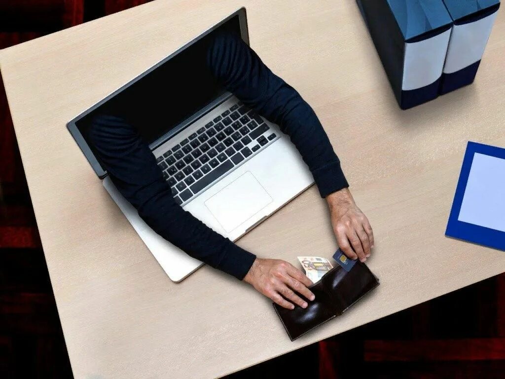 Интернет не обманывает. Мошенничество в интернете. интернетмашенничество. обманщики в интернете. обман в интернете.