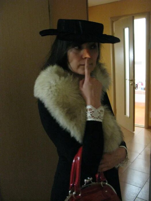 Шапокляк актриса 2022. Как сделать нос шапокляк. Нос шапокляк. Старуха шапокляк. Шляпка шапокляк.