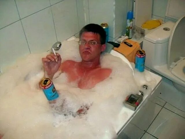 вова кулешов. грех социальных сетей. дебилы в социальных сетях. молодые придурки. придурки в колледже.