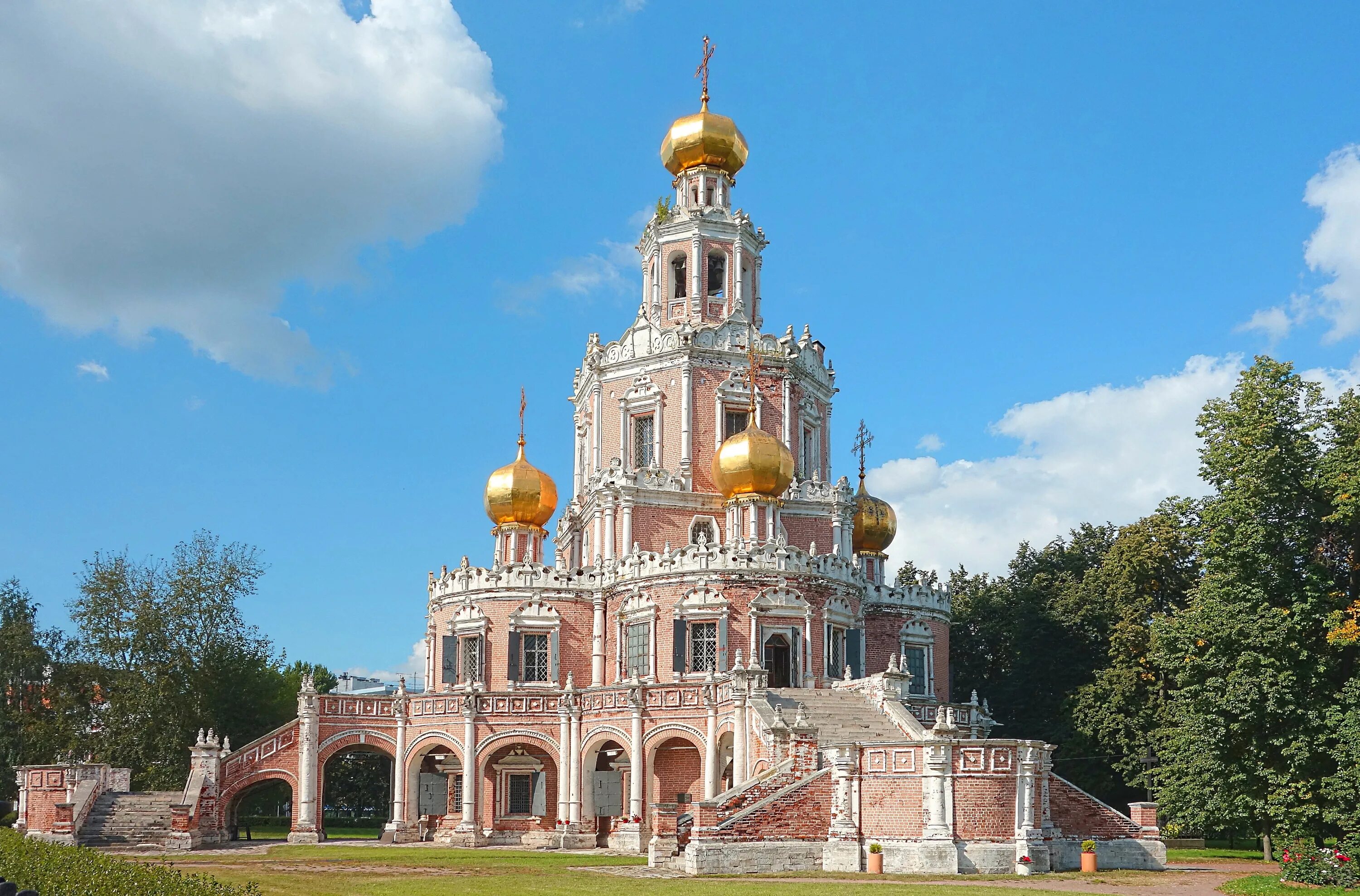 Церковь богородицы в филях. Церковь Покрова Богородицы в Филях. Церковь Покрова в Филях (1690–1694).. Церковь Покрова в Филях, в Москве, 1694 г.. Церковь Покрова Богородицы в Филях 1693.