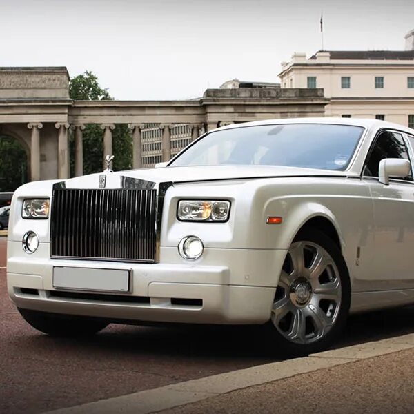 похож на роллс ройс. похож на роллс ройс. роллс ройс фантом кабриолет. роллс ройс фантом 1990. похож на роллс ройс.