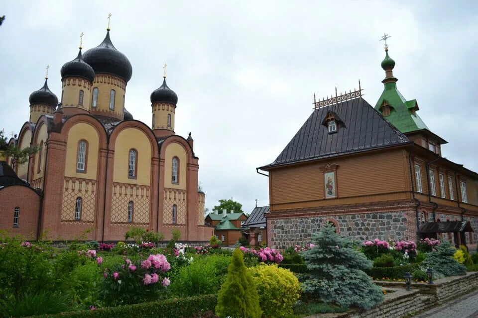 Пюхтицкий монастырь
