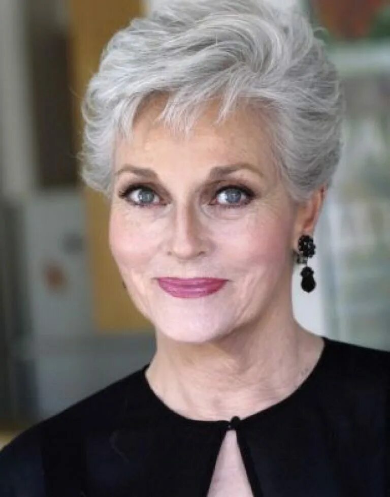 Видео за 50к. Lee Meriwether. Дафна Хикс Grey hair. Модель 60+ Барбара.