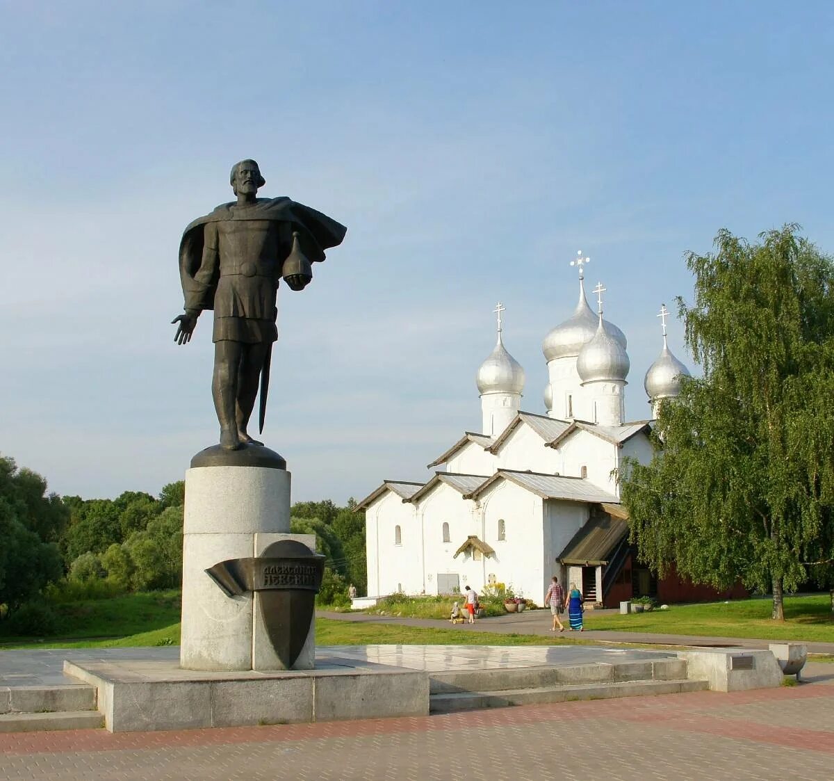 Купить памятник новгород. Памятник Александру Невскому Великий Новгород.