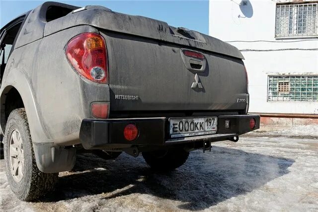 Бампера mitsubishi l200. Mitsubishi l200 силовой задний бампер. Задний бампер риф на л200. Задний силовой бампер на л200. Задний силовой на Мицубиси л200.