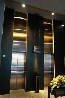 Выход из лифта в коридор