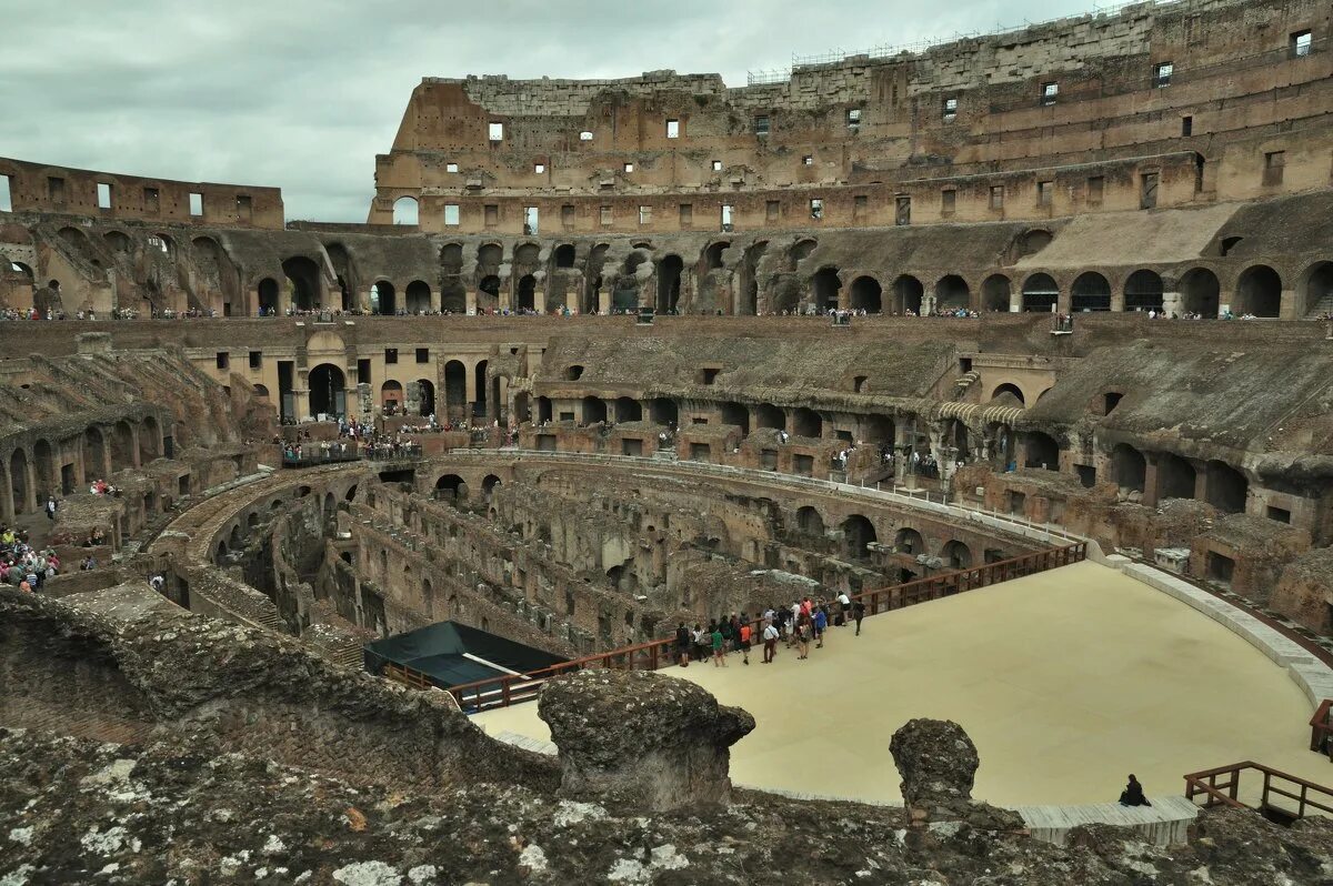 Амфитеатр Флавиев Колизей. Колизей (Colosseum) – амфитеатр Флавиев.. Колизей древний театр. Колизей (амфитеатр Флавиев) в Риме. 75—82 Гг. н. э..