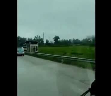 Водитель не останавливается на остановках