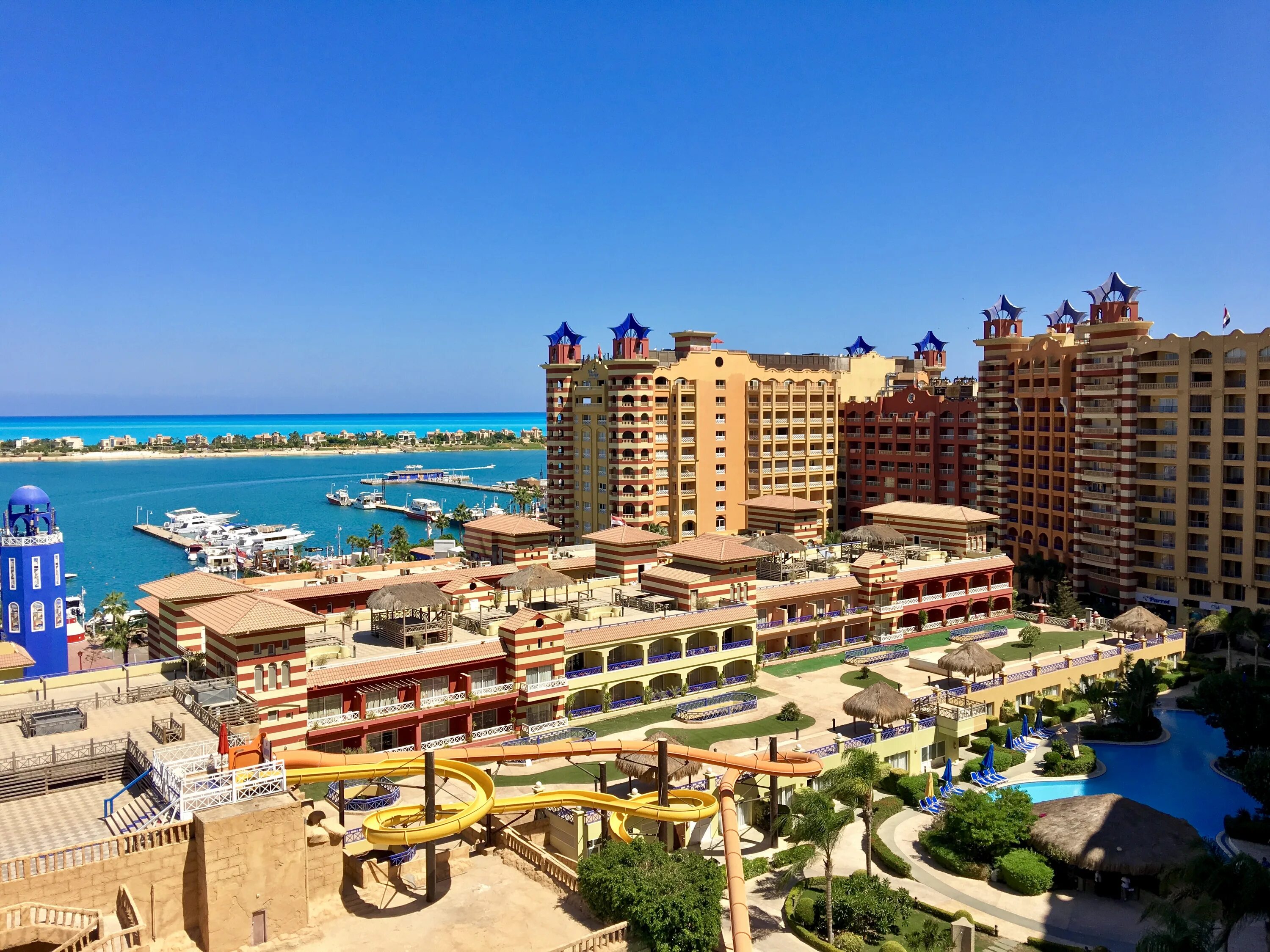 Marina maya. Marina beach resort. Хелва бич спа. Marina els. Summerville resort - all inclusive перевод.