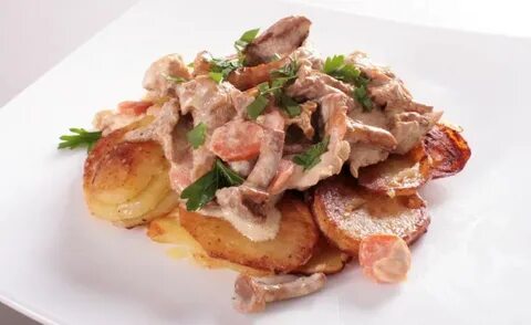 Курица с лисичками