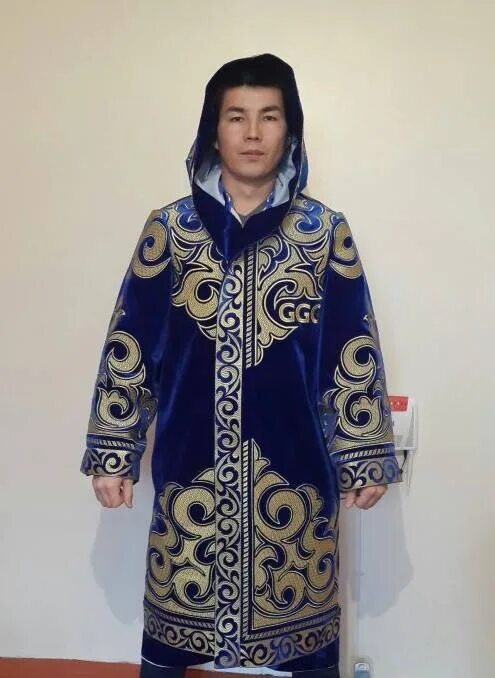 Чапан казахский. Шапан (чапан). Шапан казахская одежда. Казахская Национальная одежда чапан. Ggg чапан.