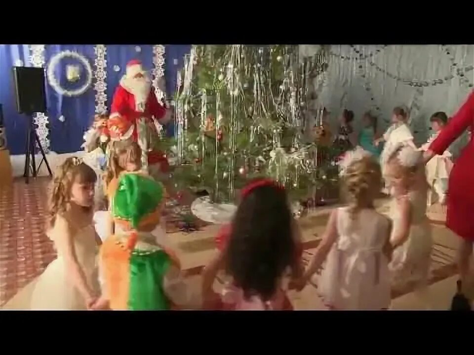 Веселый хоровод с дедом морозом в подготовительной группе. Хоровод с дедом морозом старшая группа. Хоровод дед мороз в зале музыкальном. Игры для новогоднего утренника. Ноты песни фонарики.