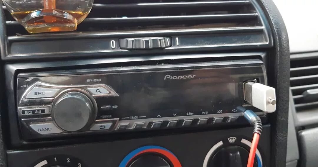 Почему греется магнитола. Автомагнитола ВАЗ 2110. Pioneer t938bt автомагнитола. Магнитола Пионер 1786. Pioneer g8 магнитола.