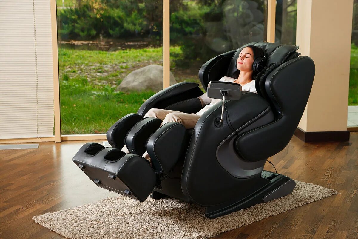 Массаж на массажном кресле. Массажное кресло Ямагучи. Massage Chair массажное кресло. Массажное кресло 2023. Офисное массажное кресло MP Sharman Lux.