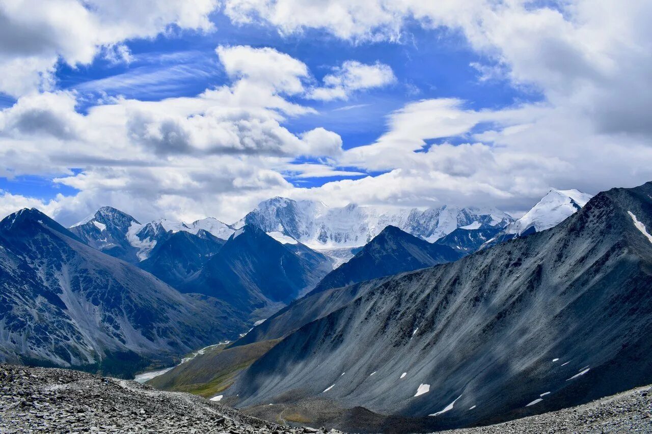 белуха горный алтай. гора белуха алтай. горные вершины алтая. гора белуха. горный массив белуха.