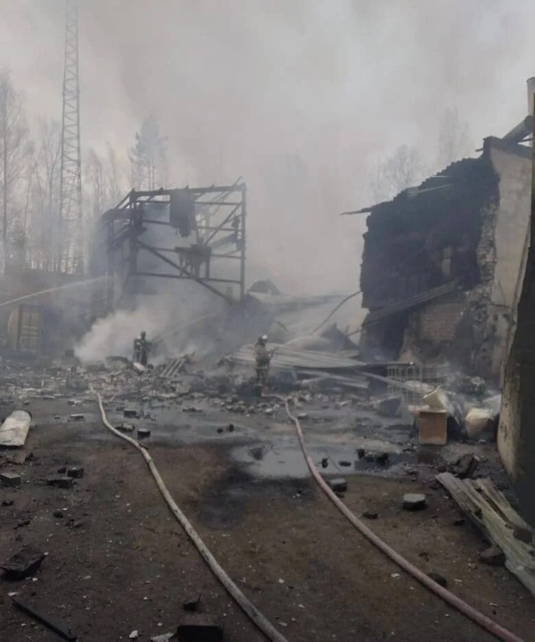 Завод эластик Рязанской области поселок Лесной взрыв. Пожар на пороховом заводе в Рязани. Взрыв на заводе под Рязанью. Взрыв на пороховом заводе под Рязанью. Теракт в рязани 1999