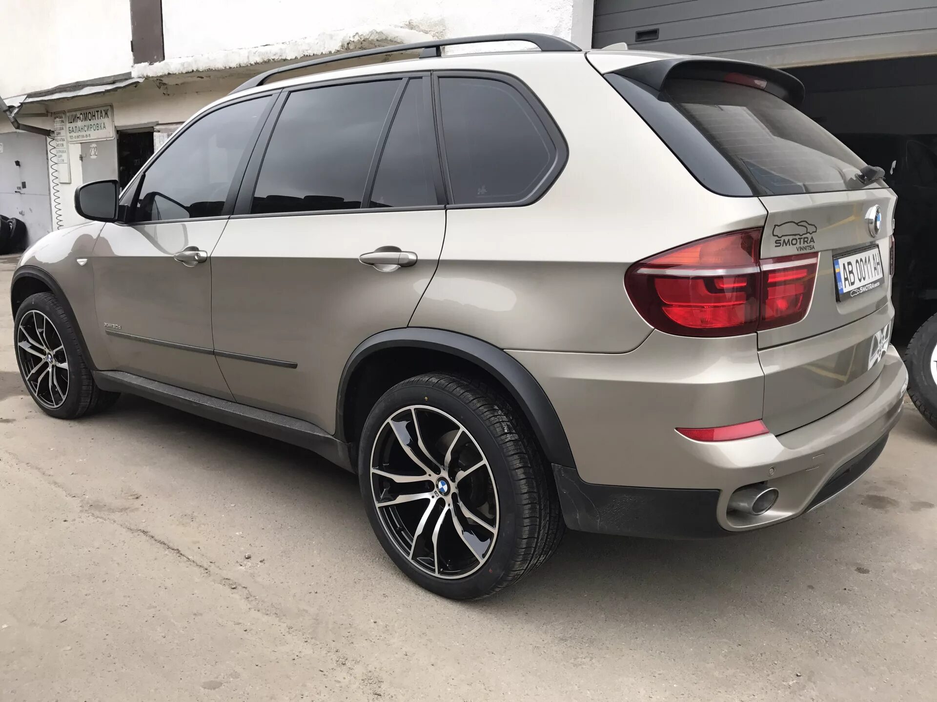 Х 5 21 16. BMW x5 e70 r20. Диски 611 стиль BMW x5. BMW x5 e70 611 стиль. 611 Стиль BMW r20 f15.