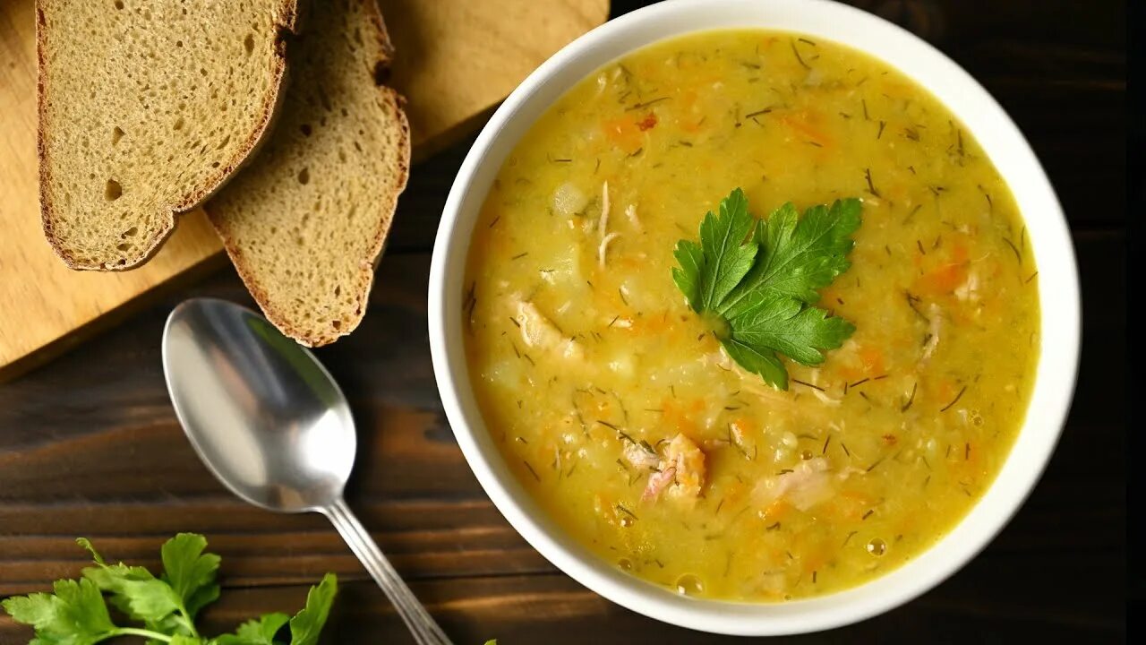 Я обжариваю все в одной кастрюле(и даже ребрышки)когда варю гороховый суп Хлебат