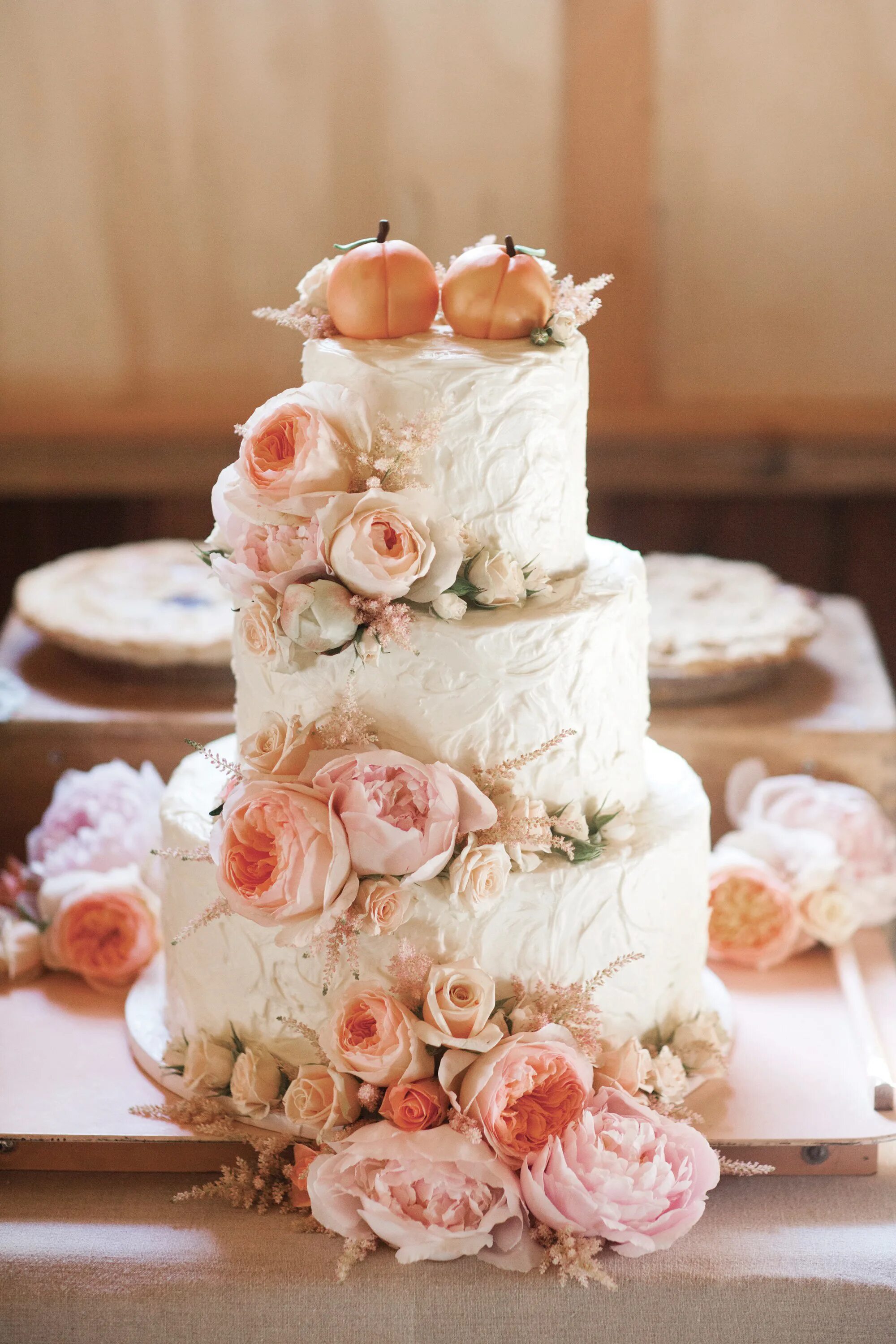 Торт в стиле рустик на свадьбу. Свадебный торт!. Свадебный торт трехъярусный рустик. Стили свадебных тортов. Стили свадебных тортов.