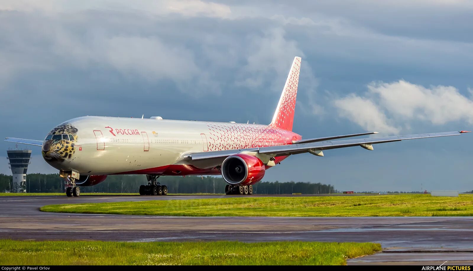 Боинг 777 312. Аэробус 777-300. Боинг двухэтажный 777. Boeing 777 Rossiya.