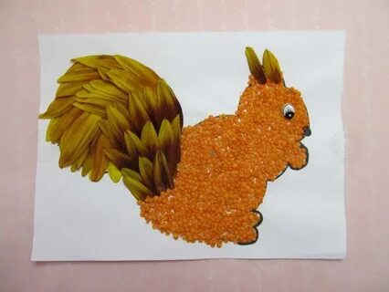 Белочка из листьев