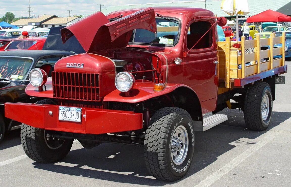 Нужен грузовичок. Додж Trucks. Dodge Pickup 1948. Американские Грузовики Додж. Dodge Pickup 1940.