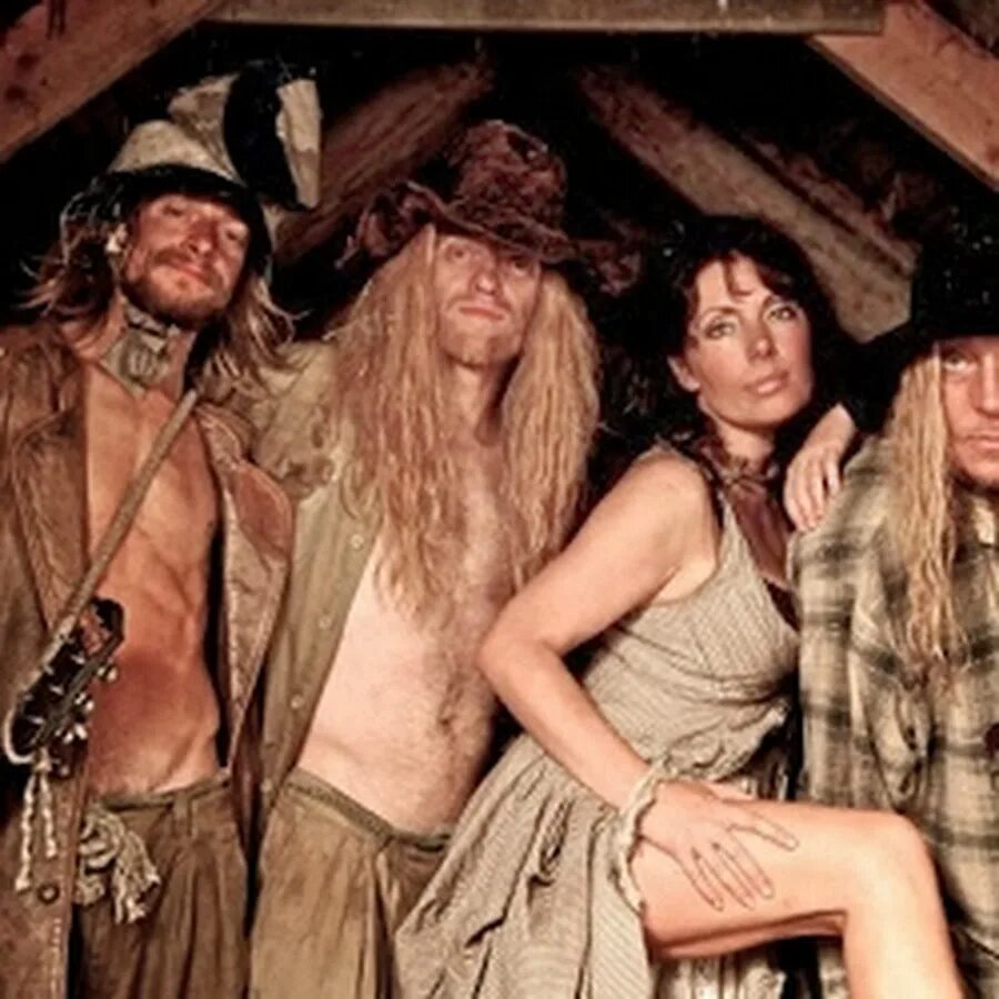 Cotton eye joy. Rednex вокалистка. Группа реднекс. Rednex Cotton Eye Joe. Сесилия Карлссон Rednex.