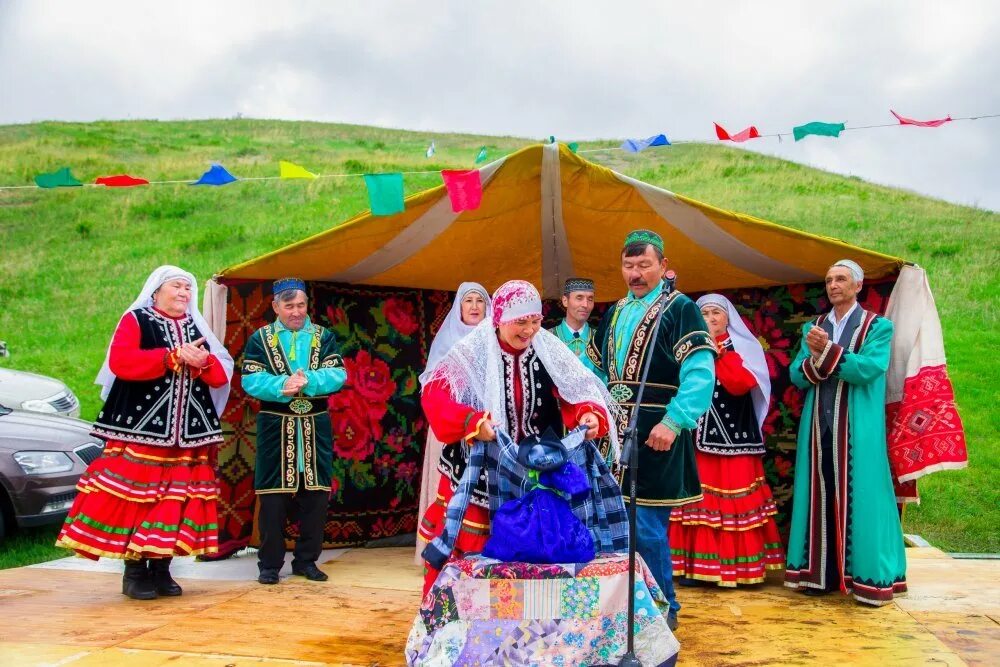 Праздник карга боткасы у татар. Башкирские сценарии. Ансамбль башкортостан курай. Башкирские сценарии. Национальный праздник башкир сабантуй.