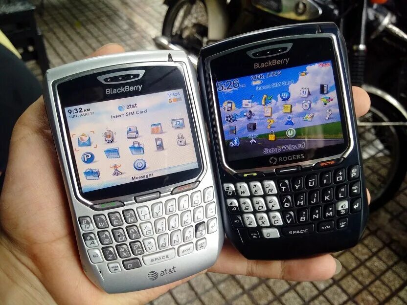 BLACKBERRY 2010. Смартфон блэкберри 2022. BLACKBERRY 2005. BLACKBERRY r6220gw 2005.