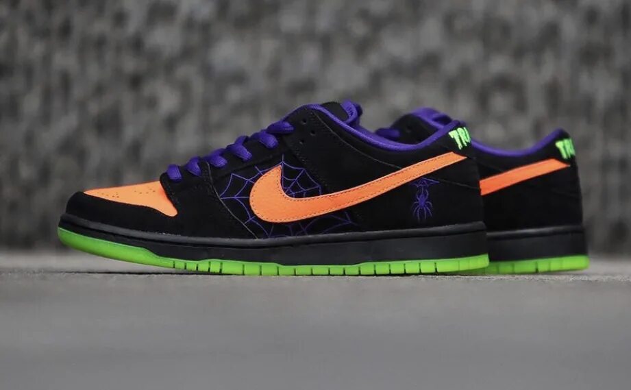 Nike sb dunk low halloween 2020. Nike dunk sb night. Nike sb dunk low night of mischief halloween. Nike sb dunk halloween. Nike sb dunk halloween 2019.