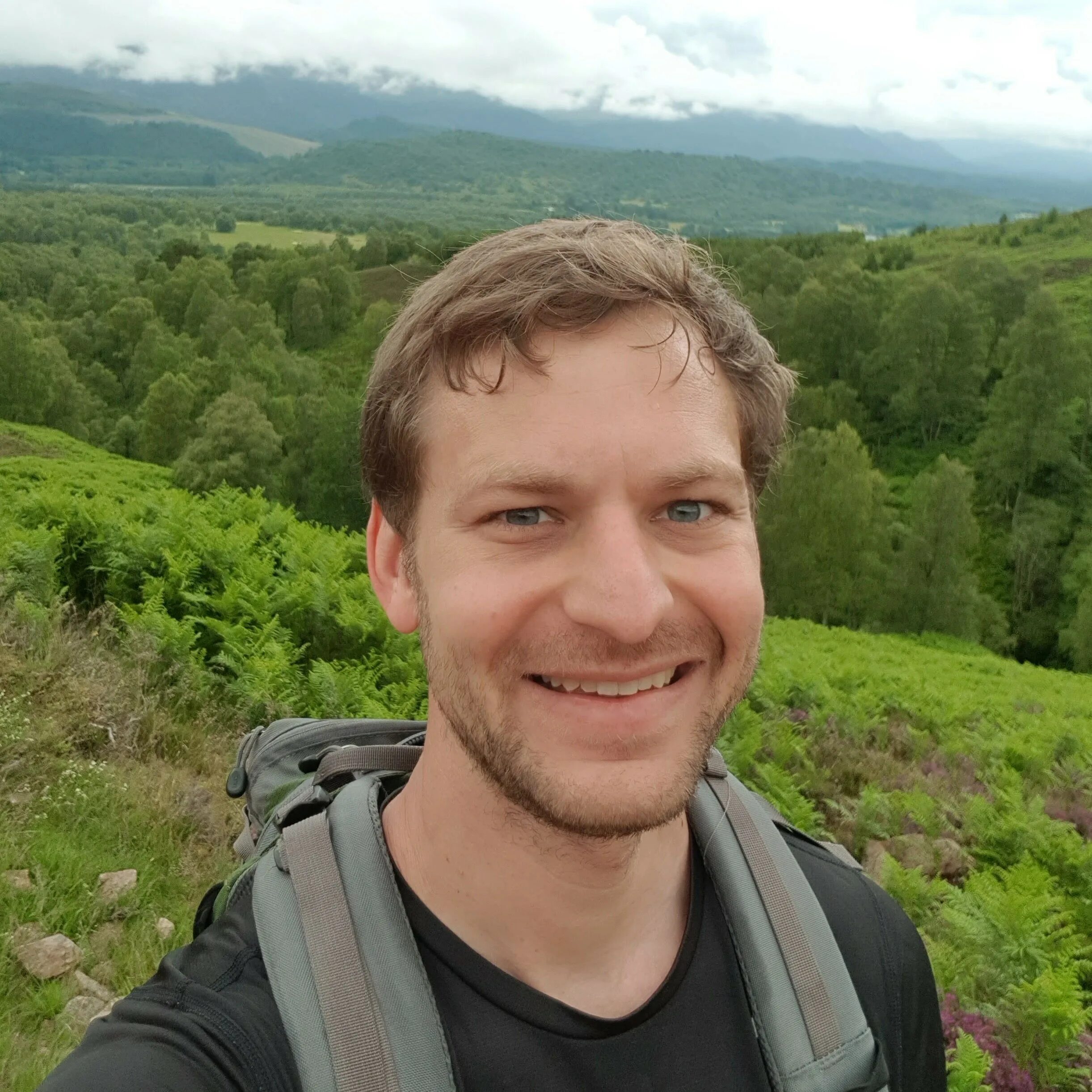 Эндрю эллис сейчас. Эндрю эллис 2022. Эндрю эллис в полный рост актер. Эндрю эллис сейчас. Эндрю эллис.