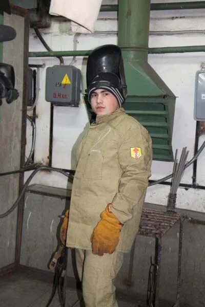 хороший сварщик. сварщик в шахте. сварщик тобольск. конкурс сварщиков в уфе. ларионов юрий красноярск.