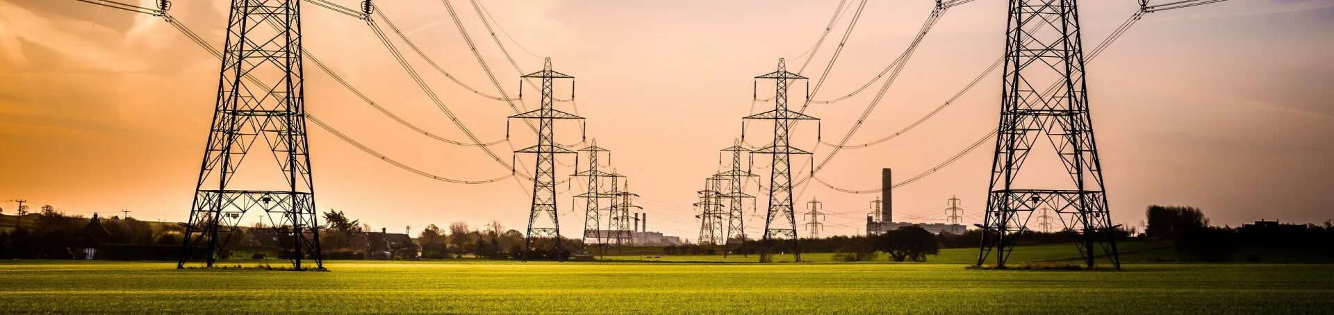 лэп панорама. линейный объект электроснабжения. металлическая опора лэп 110кв. линейный объект электроснабжения. линии электропередач.