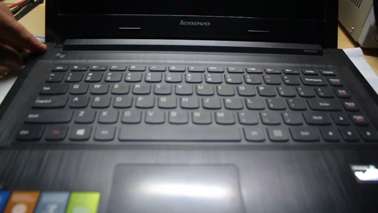 Ноутбук Lenovo g50 индикаторы. Lenovo g580 резинки. Lenovo g700 fr,. Lenovo g40 ноутбук.