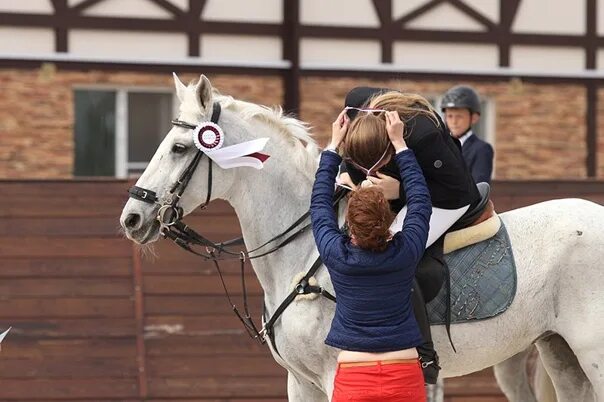 Кск ромашково. КСК maxima stables. КСК Neverland stables. КСК Ekaterina stables. КСК Максима Стейблс соревнования по конкуру.