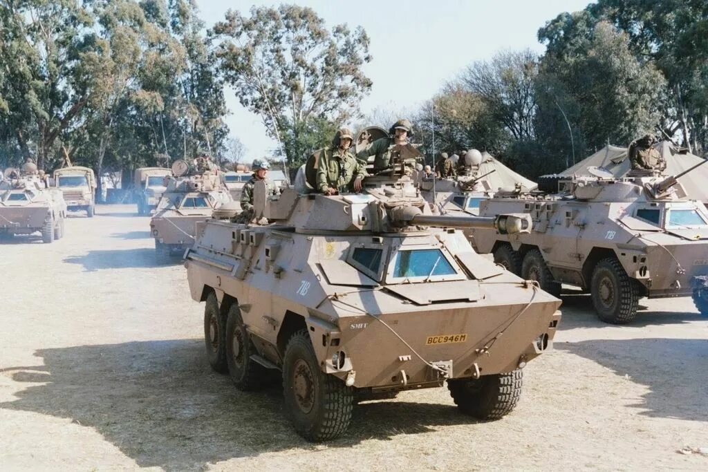 Ratel 90. G6 rhino howitzer. Бтр mbombe 8. Африканские техники. Африканские техники.