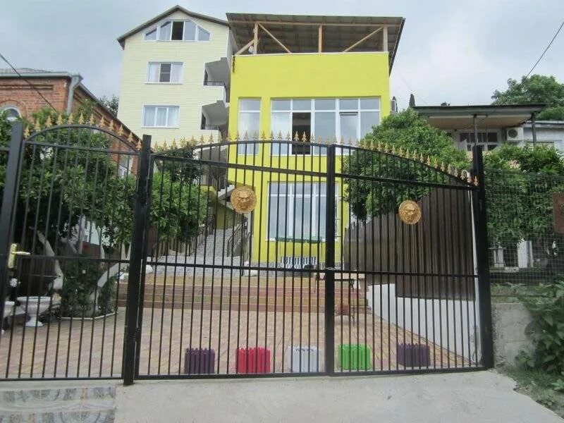 Anna guest house. Шевченко 266 анапа. Anna guest house. Адлер гостевой дом у анны демократическая 50. Гостевой дом у анны адлер.