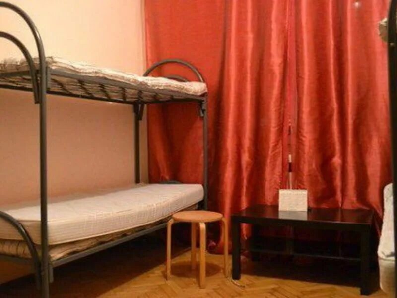 койко место. куйка места для семьи метро университета. комната с койкой. койко место от хозяина москве. койко место.