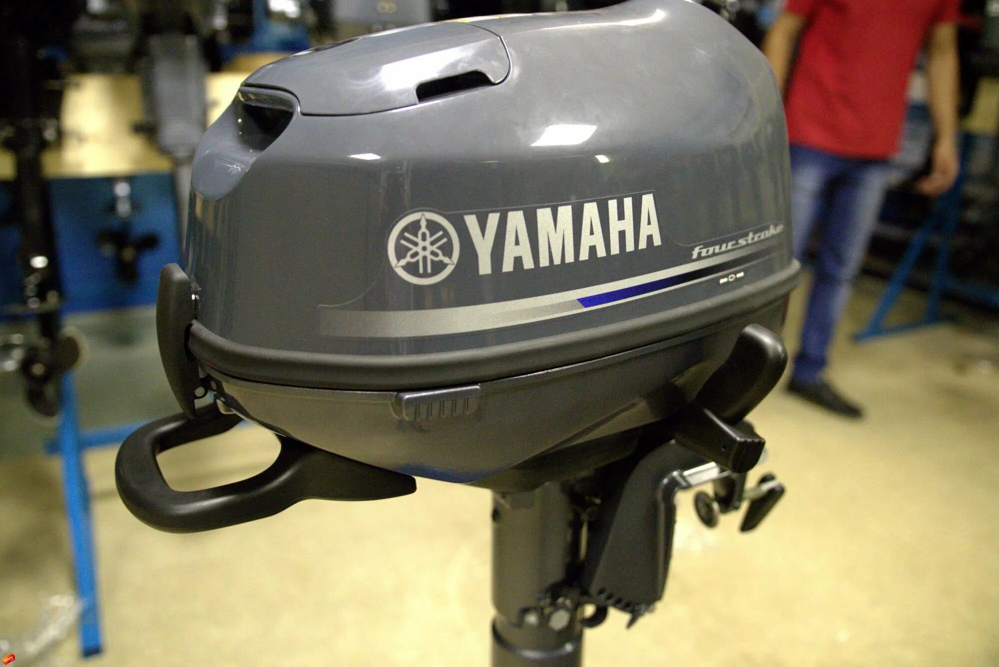 Ямаха центр лодочные моторы. Лодочный мотор Yamaha f5. Лодочный мотор Yamaha 5. Yamaha f5amhs. Лодочный мотор Ямаха 5 4х тактный.